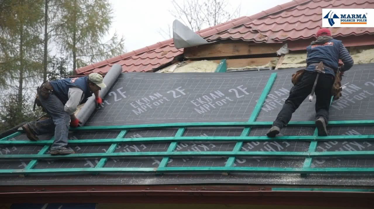Ekran MPFort 2F - idealna warstwa pod pokrycia panelowe z blachy. fot. Marma Polskie Folie